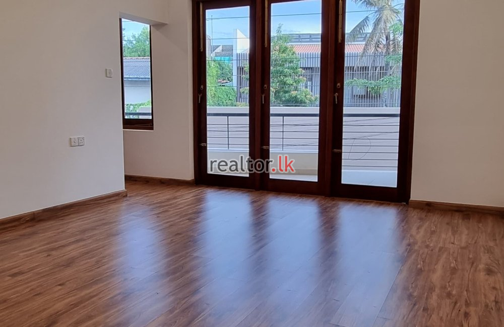 House For Rent At Polhengoda Gardens Colombo