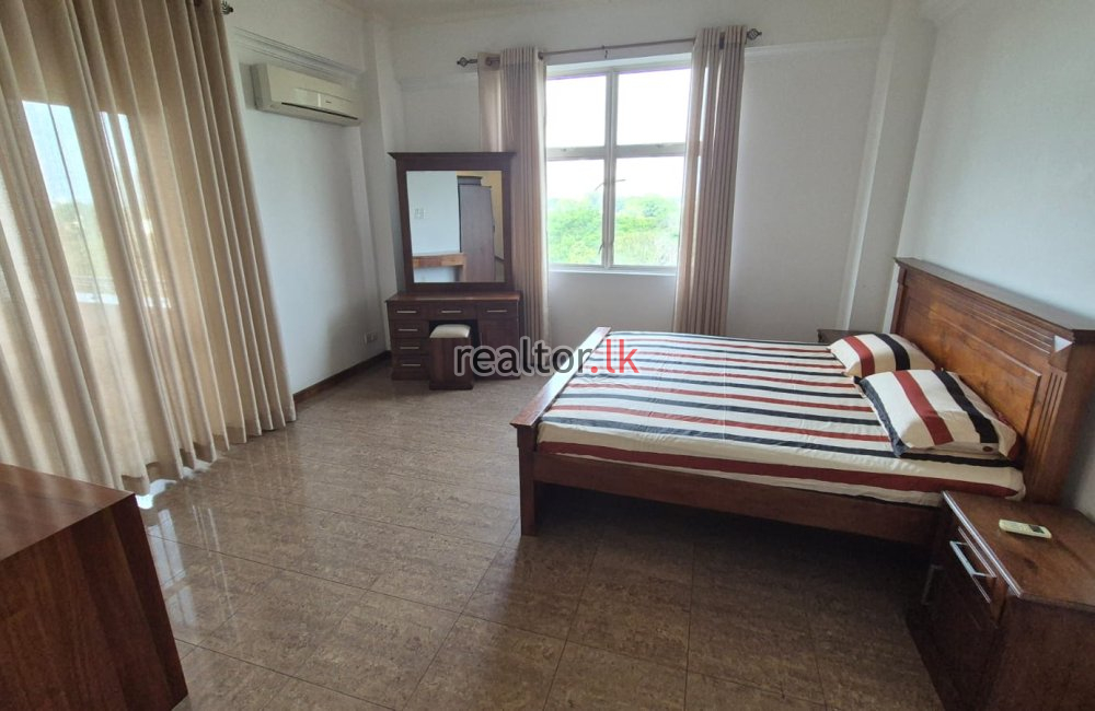 Single Bed For Sale In Trillium Residencies