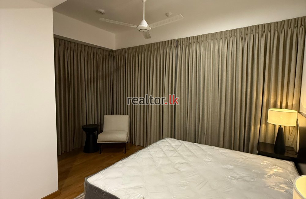Three Bed For Rent In Capitol Twin Peaks
