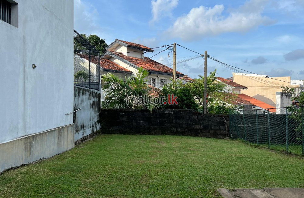 Land For Sale At Mirihana Nugegoda