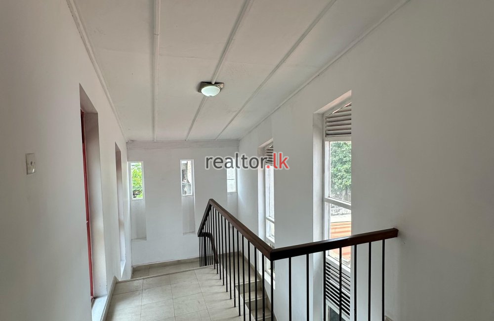 Five Bed Luxury House For Sale In Colombo 04