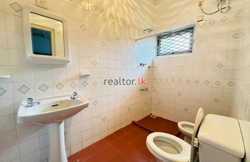 Three Bed Apartment For Rent In Colombo 05