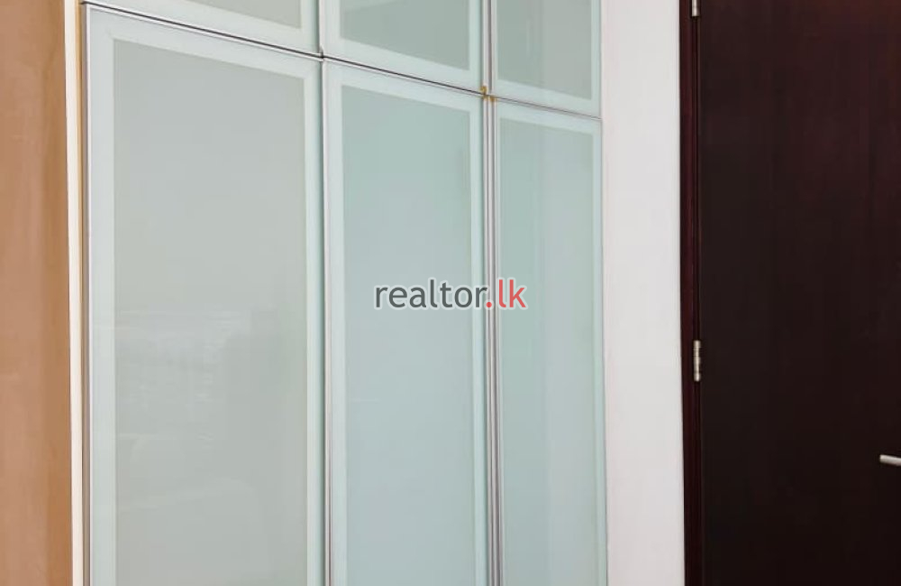 2 Bedrooms Apartment for Rent in Emperor
