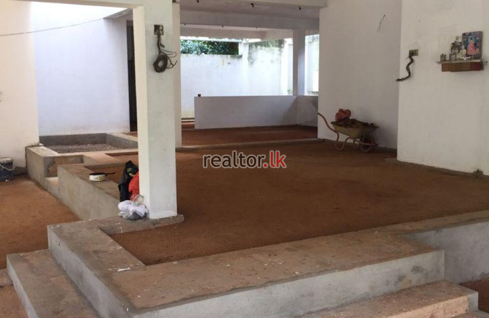 Luxury Villa For Sale In Battaramulla
