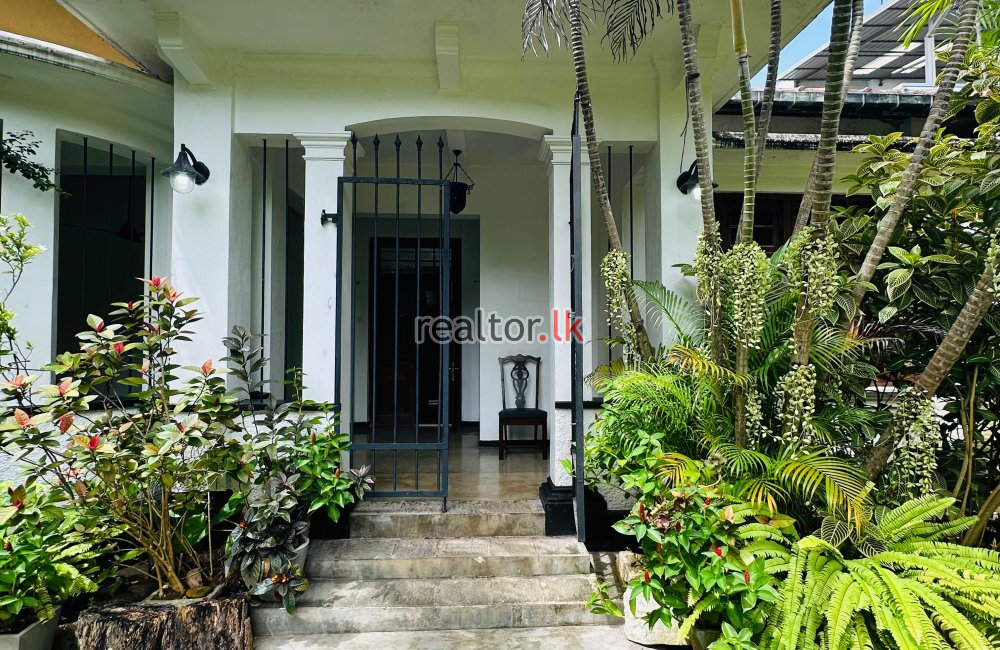 Timeless Colonial House For Rent In Dehiwala