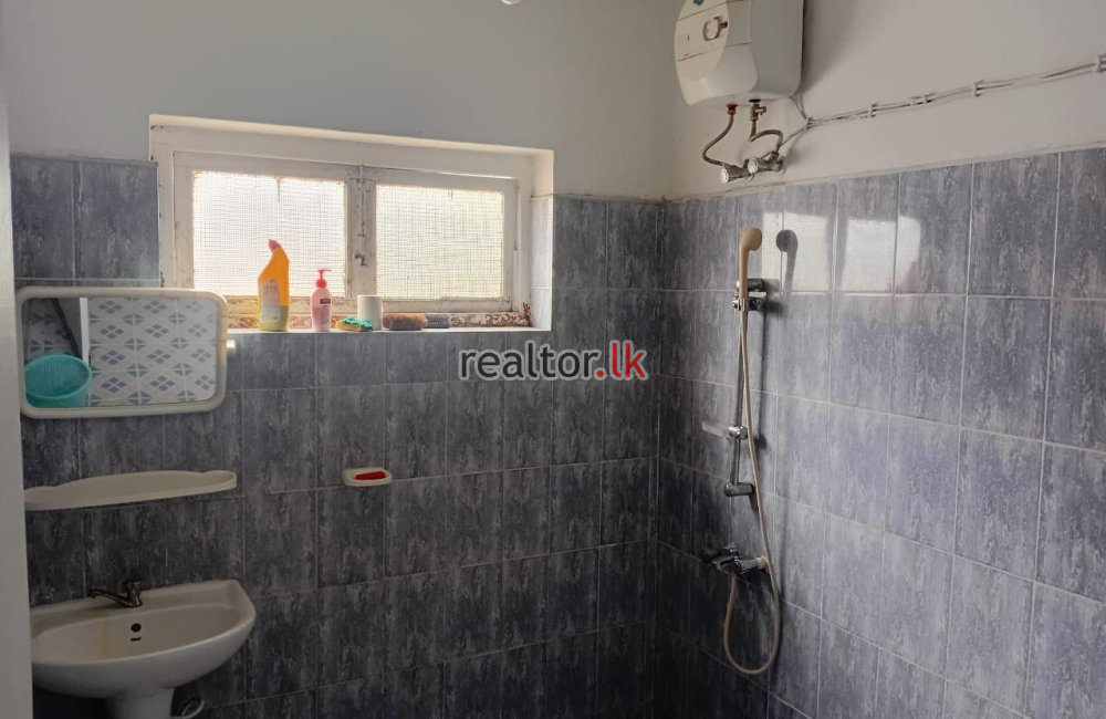 Commercial Space For Rent In Pagoda Rd Nugegoda