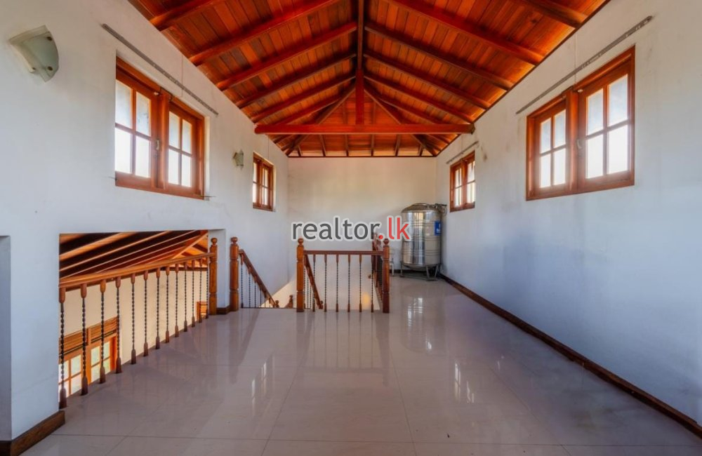 House For Sale In Woodland Avenue Nugegoda