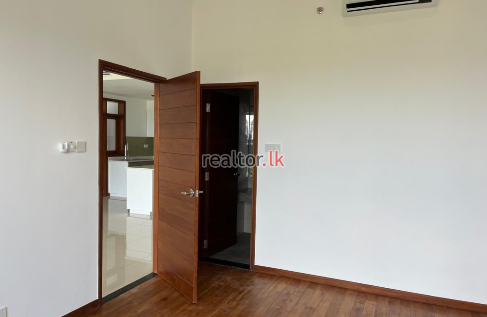 Three Bed For Sale In The Residencies Kotte
