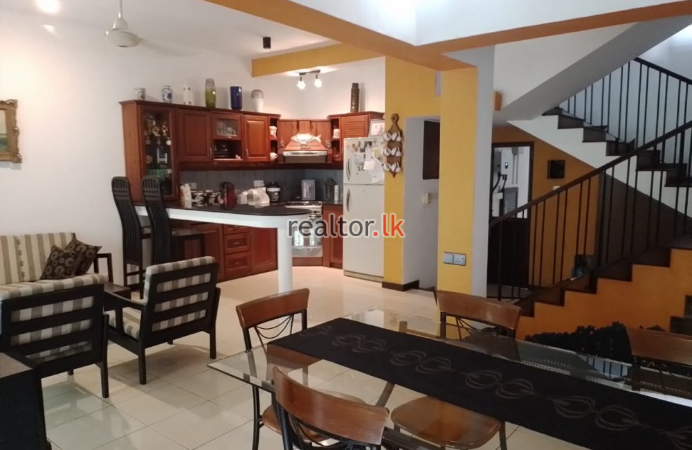 Three Story House In Nandimithra Pl Colombo 06