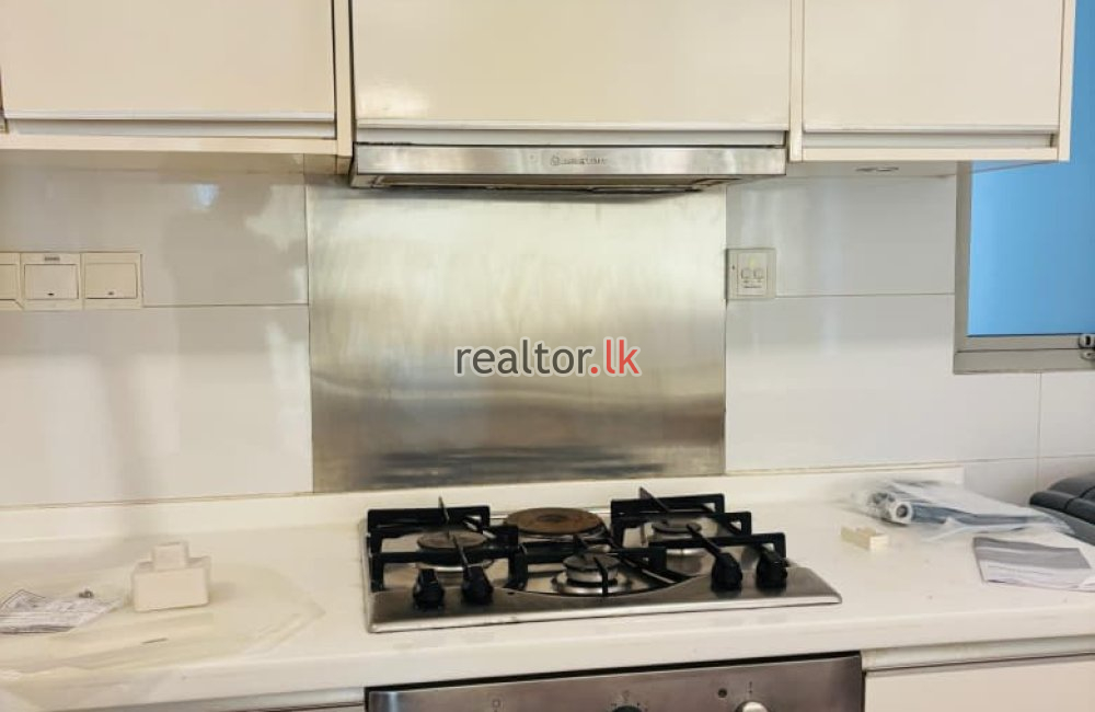 2 Bedrooms Apartment for Rent in Emperor