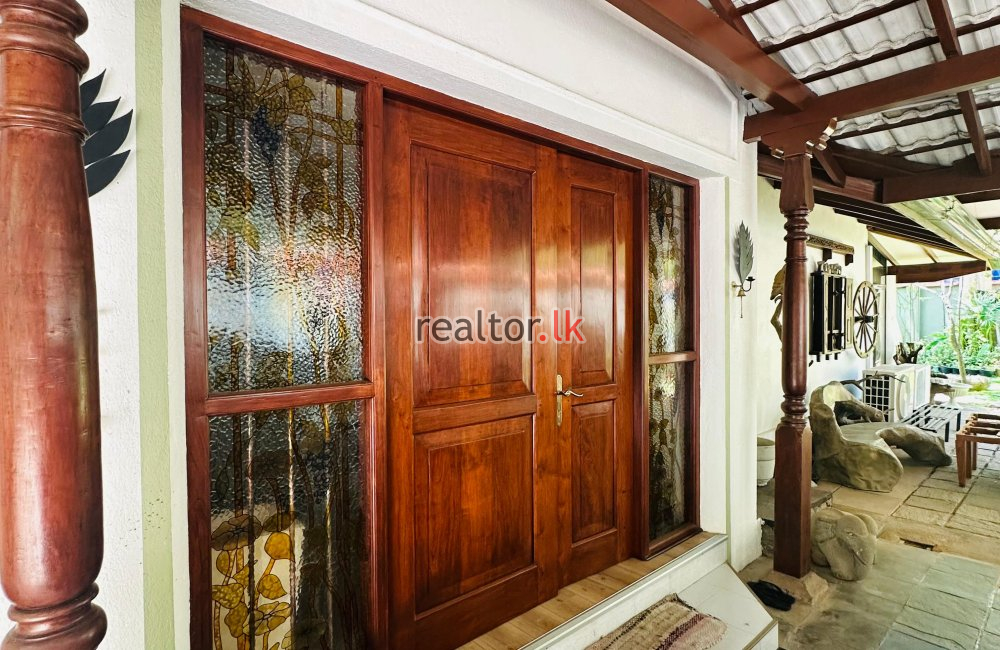 Characterful House For Rent In Colombo 05