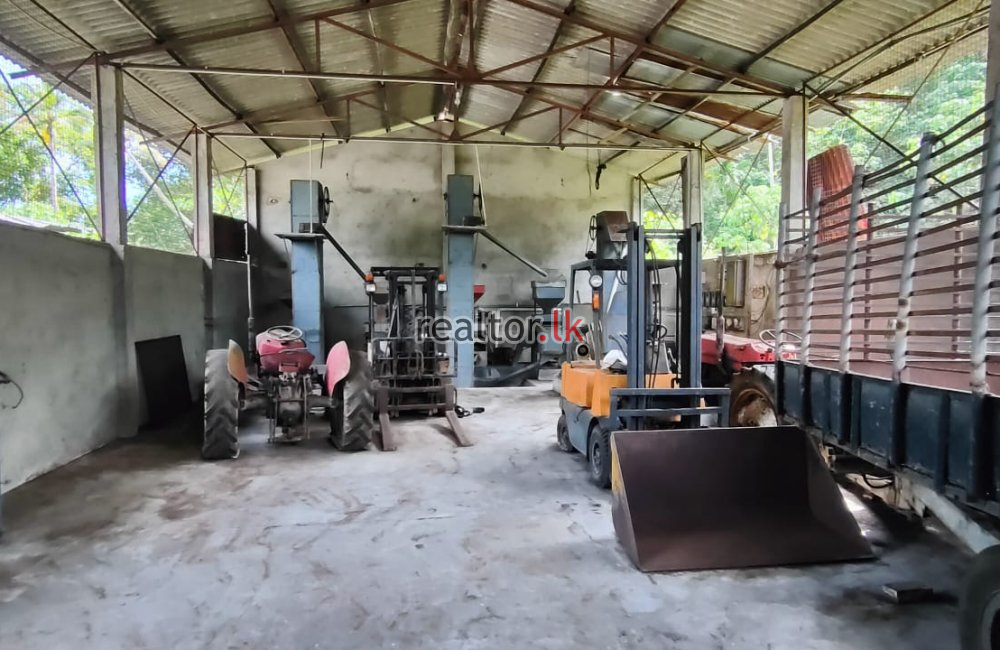 Warehouse For Rent At Akmeemana Galle