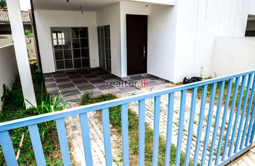 Santorini Dreams House For Sale In Negombo