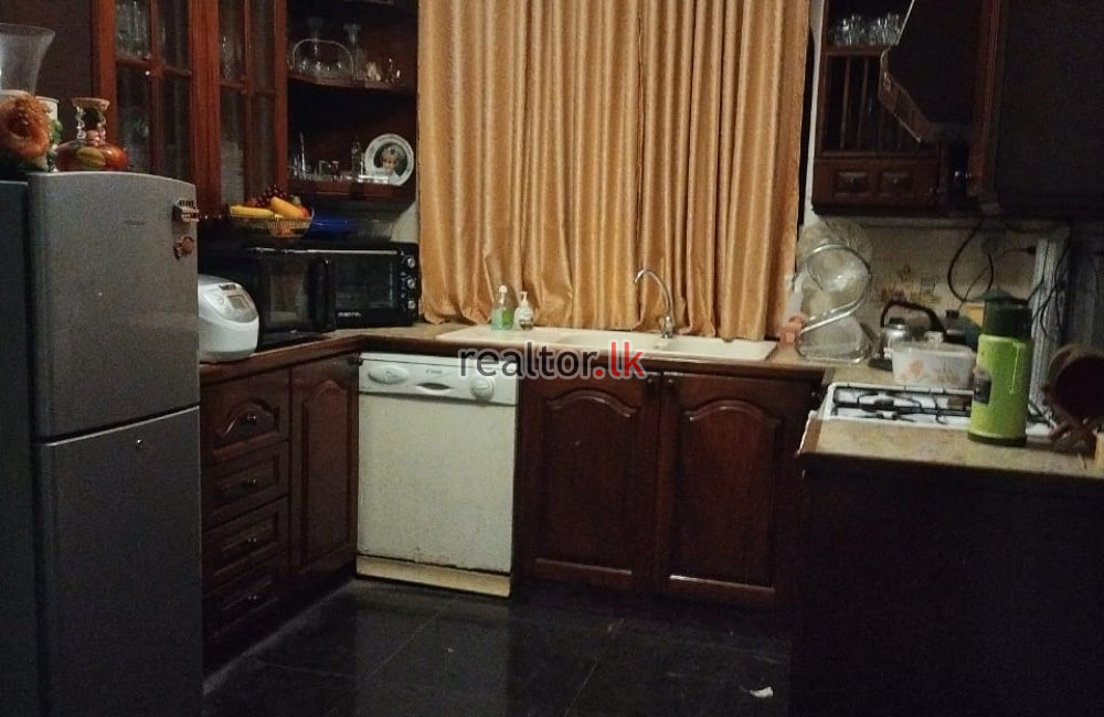 House For Sale At Senanayake Mawatha Nawala