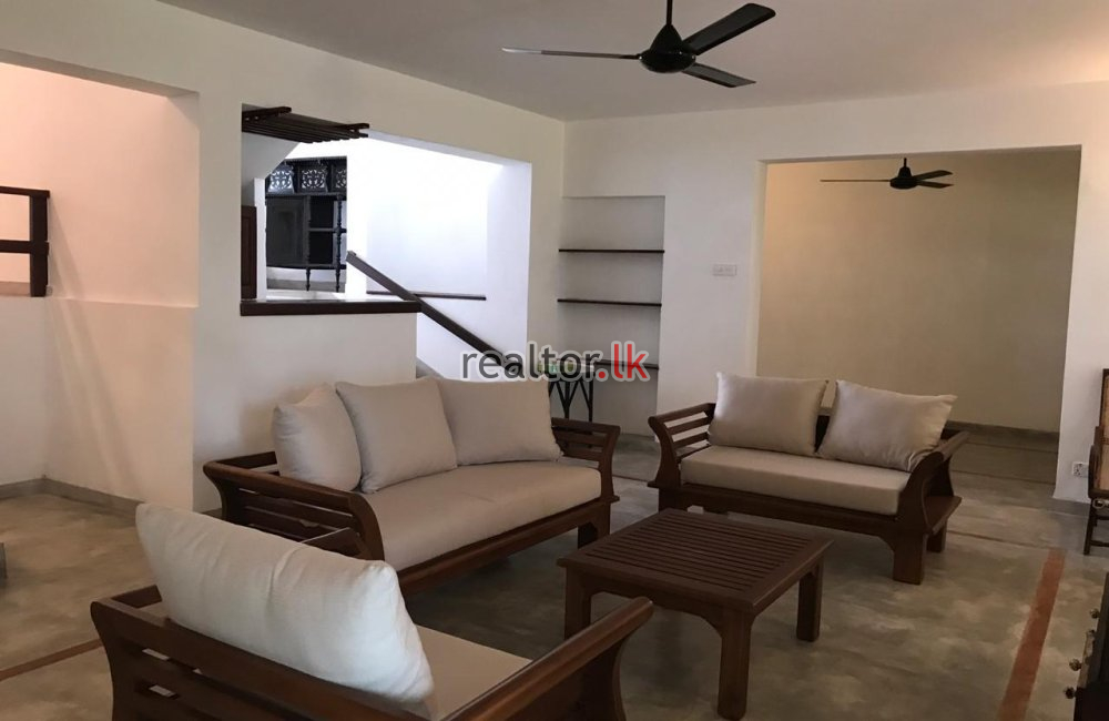 Villa For Sale In Moragasmulla Rd Rajagiriya