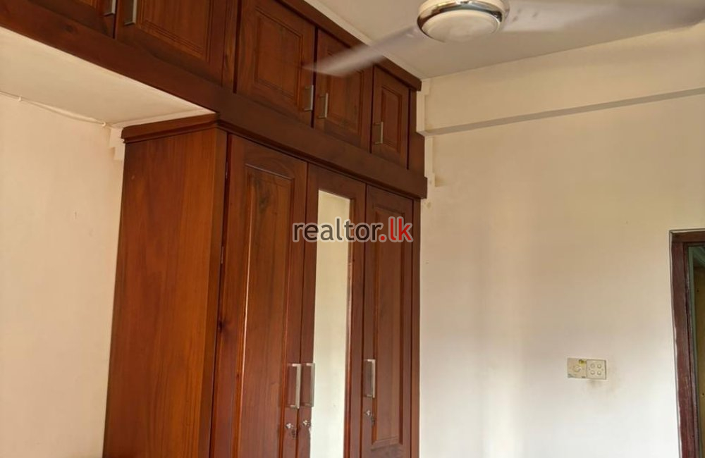 Three Bed For Sale At 37th Lane Colombo 06