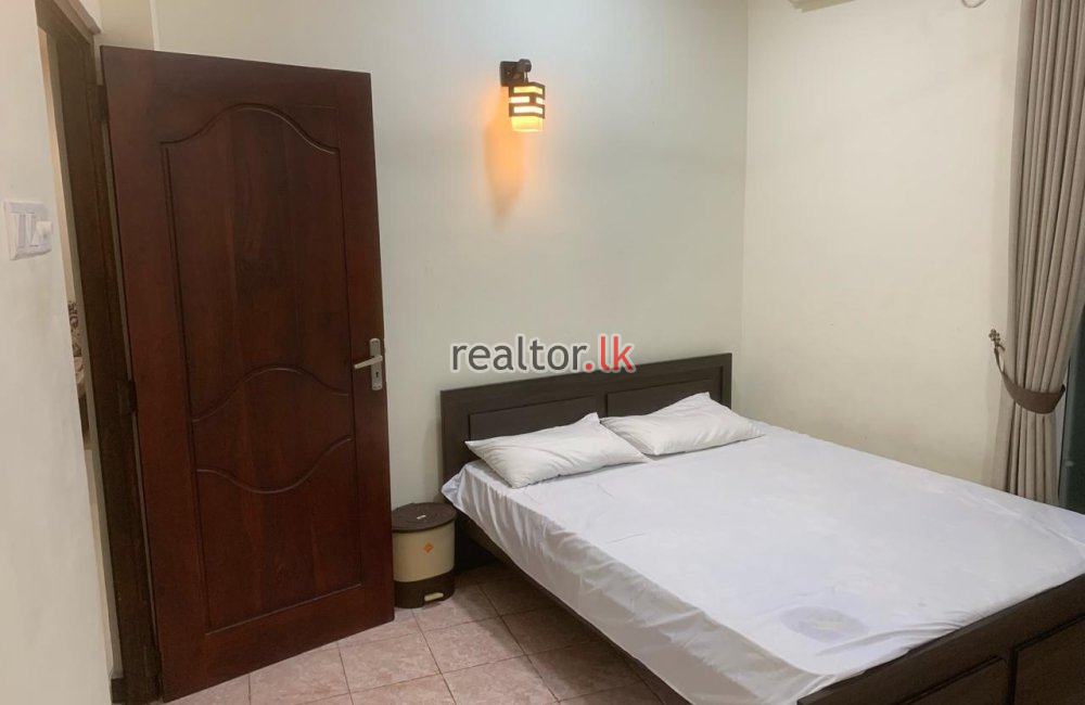 Three Bed For Sale In Plaza Residencies Colombo 9
