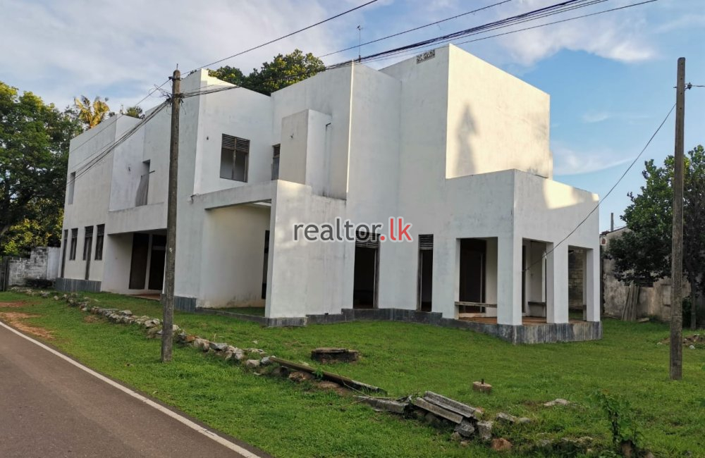 Luxury Villa For Sale In Battaramulla