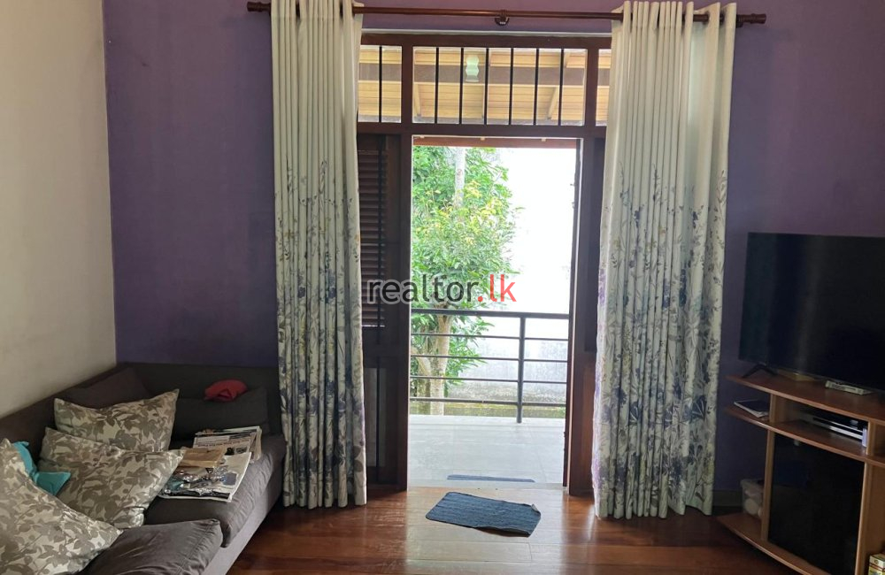 Modern House For Sale In Welipara Thalawatugoda