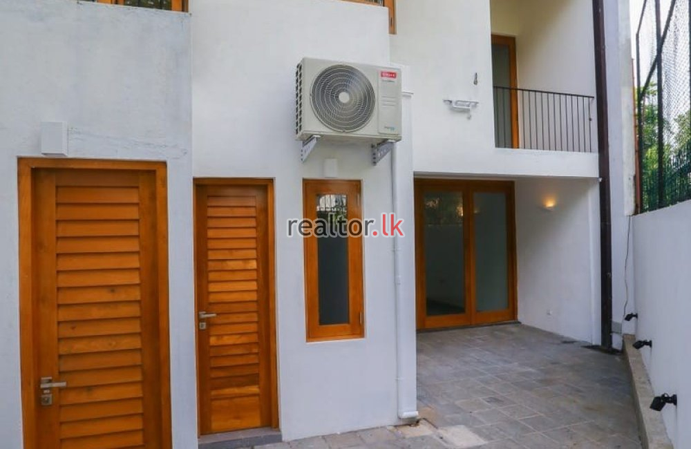 Sarana Road House For Rent