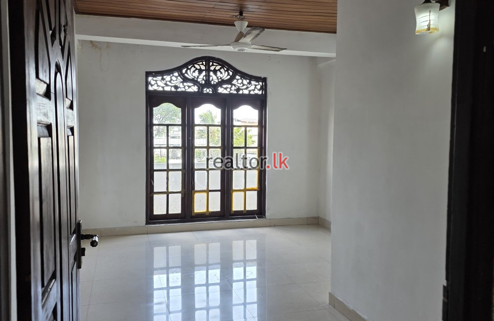 Unfurnished Apartment for Rent in Kalubowila