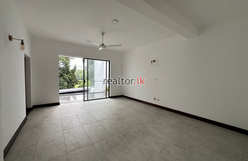 Luxury Golf View House For Rent In Colombo 08