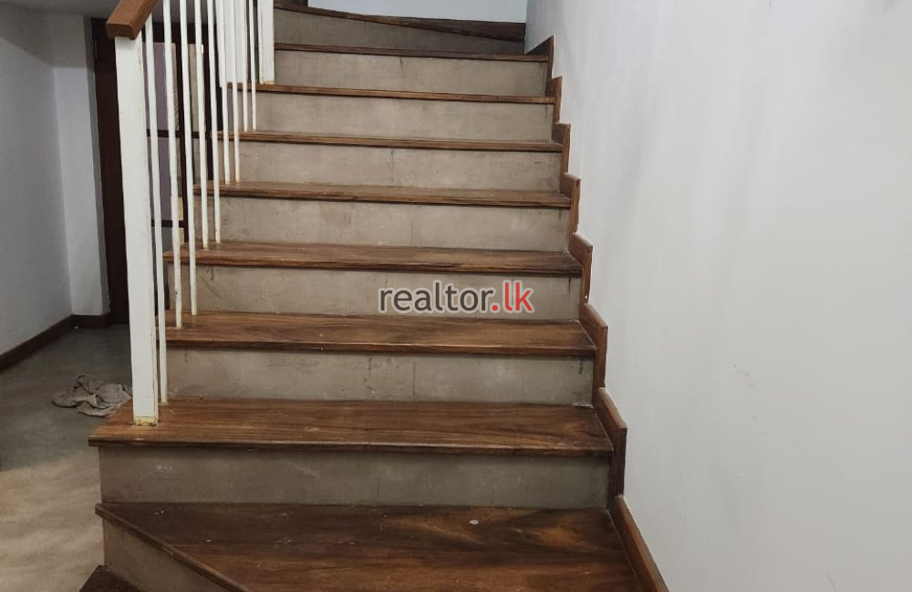 Three Story House For Rent In Nawala