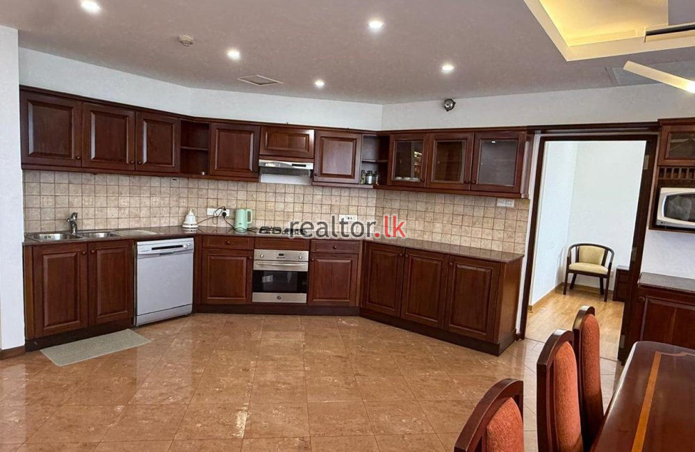 Six Bed For Sale In 2000 Plaza Residencies Kotte