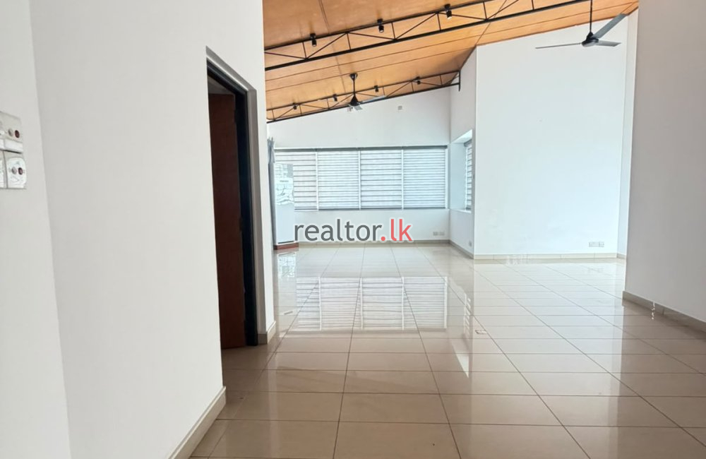 05 Bedroom Spacious House for Rent in Colombo 7