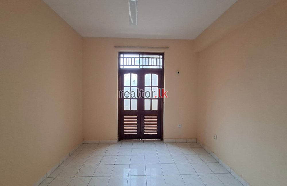 Three Bed For Sale In Frankfort Place Colombo 04