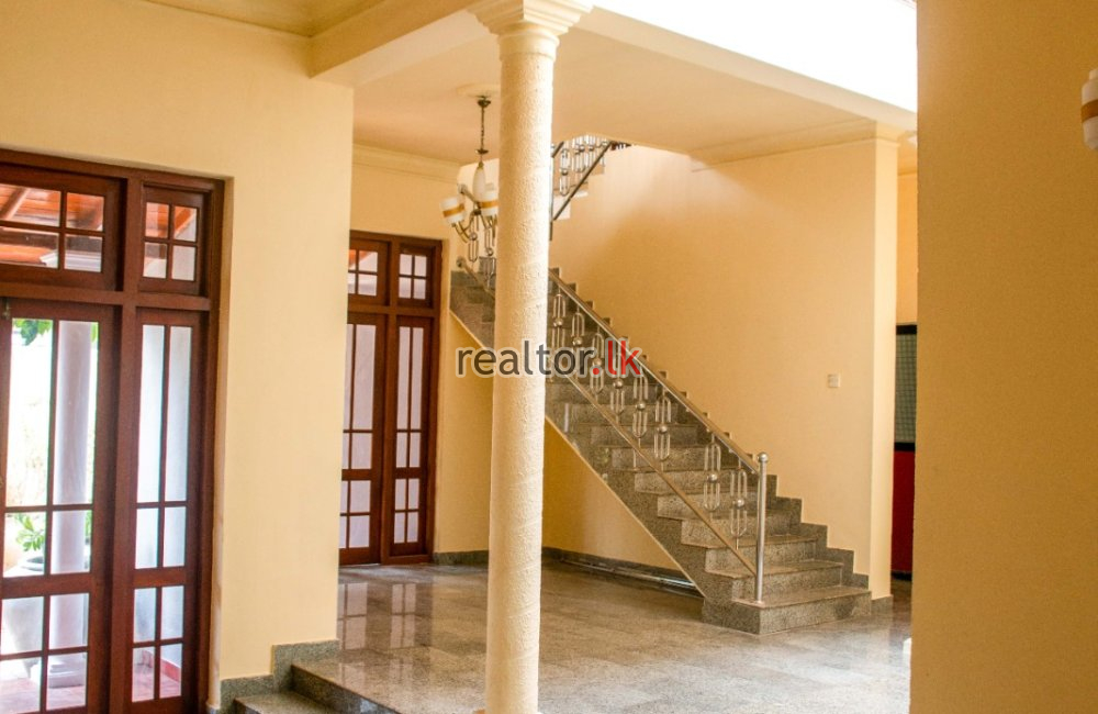 House For Sale At Off School Lane Nawala