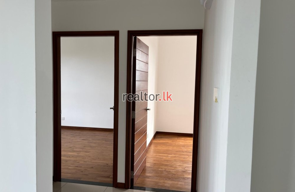 Three Bed For Sale In The Residencies Kotte