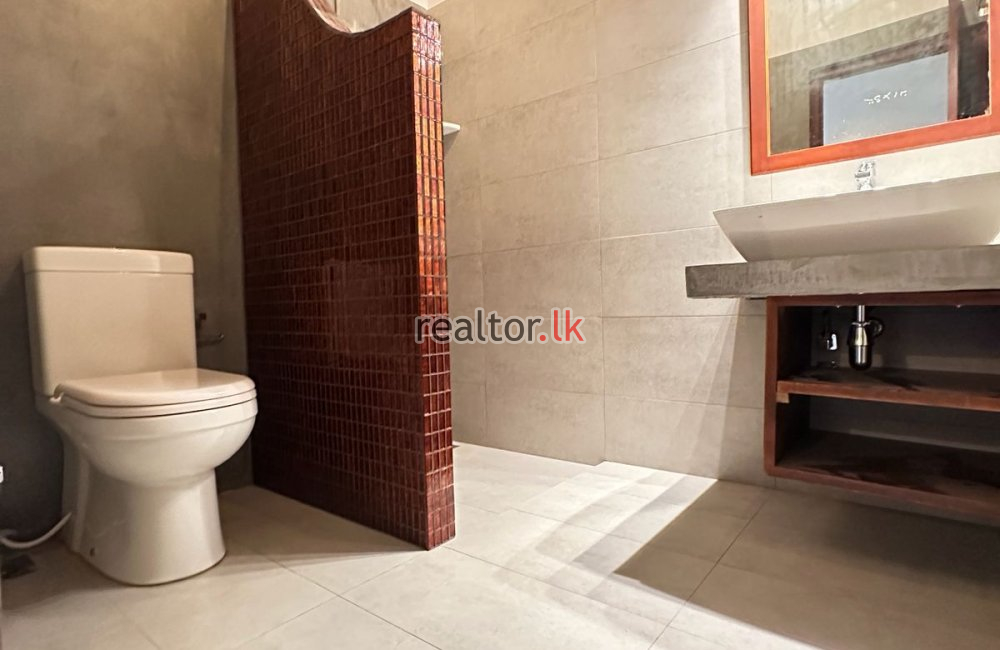 Luxury Golf View House For Rent In Colombo 08