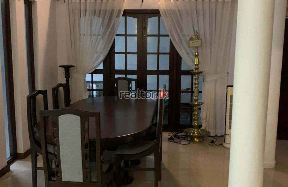 Spacious Five Bed House For Sale Nawala Koswatta