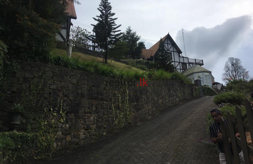 Nuwaraeliya Bungalow With Boutique Hotel For Sale