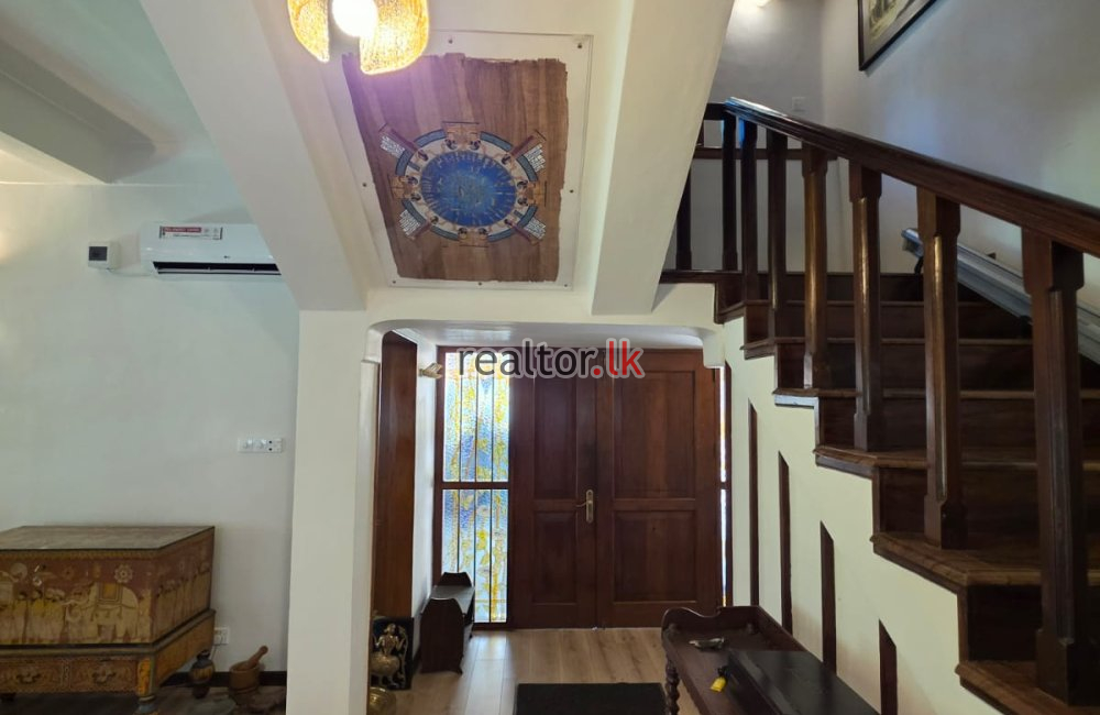 Spacious House For Rent In Colombo 05