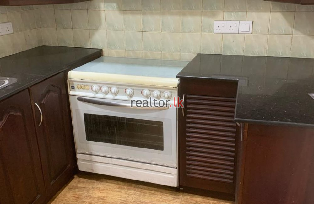 Three Bed For Sale In Plaza Residencies Colombo 9