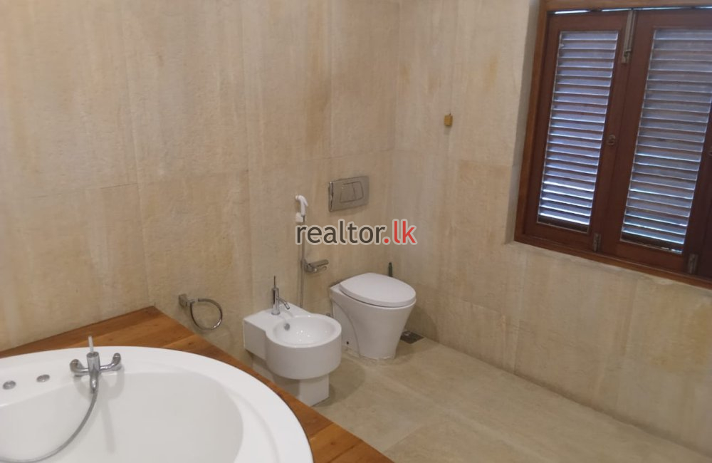 Jawatte Avenue House For Rent