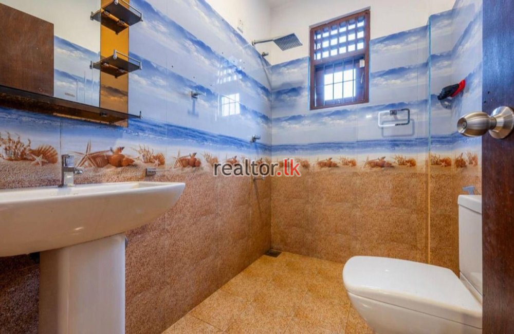 House For Sale In Thalapathpitiya Nugegoda
