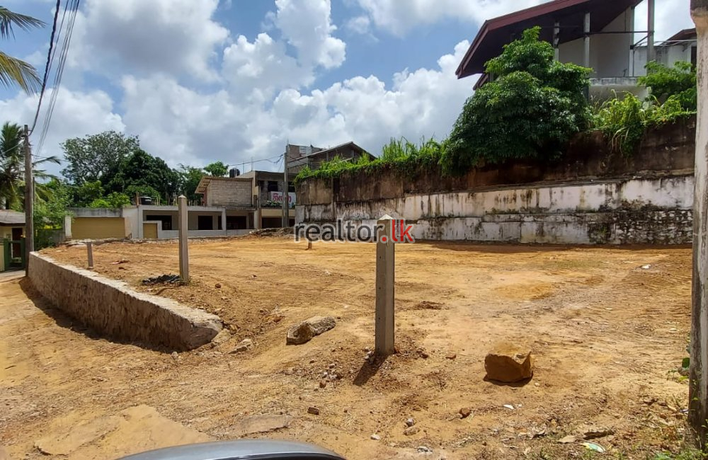 Residential Land For Sale At Thalawathugoda