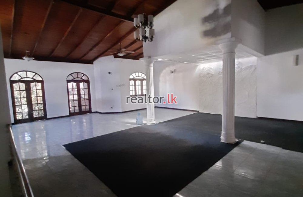 House For Sale In Randoli Lane Colombo 05