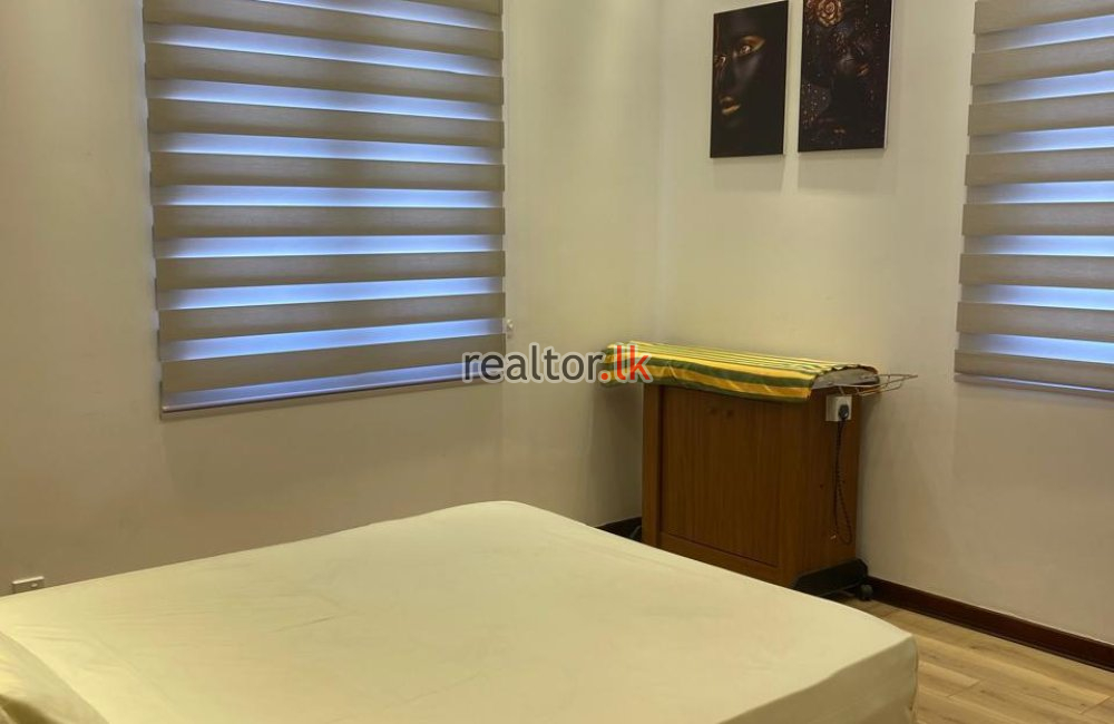 Luxurious Three Bed Apartment For Rent In On320