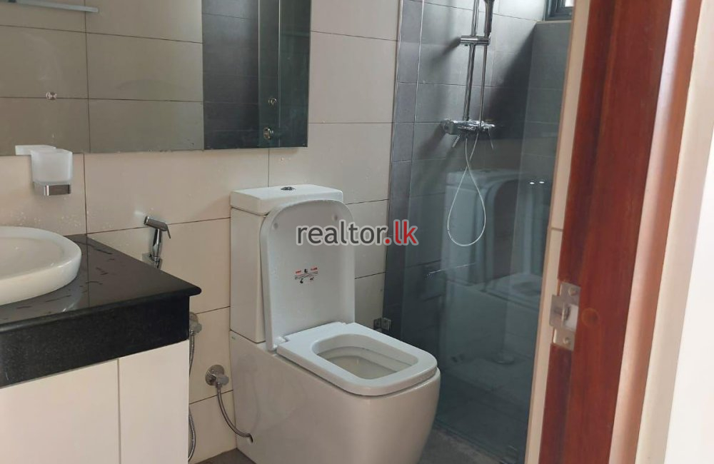 Three Bed Penthouse For Rent In Colombo 05