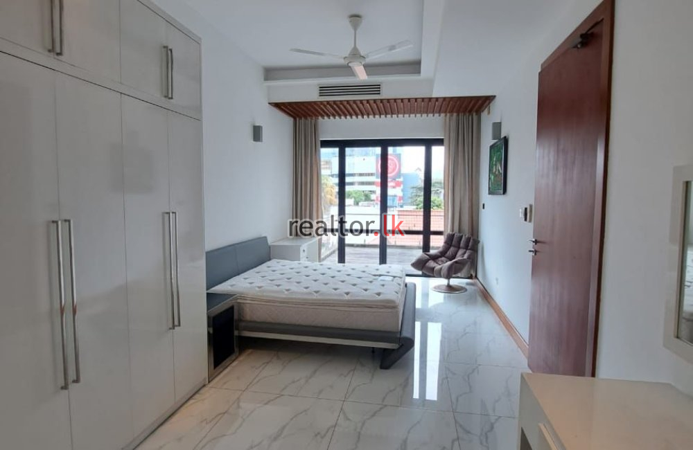 Luxury 4 Bedrooms House for Rent in Colombo 3