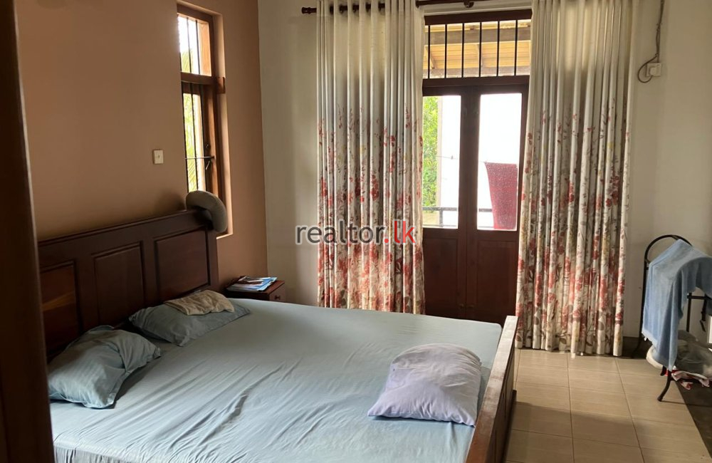 Modern House For Sale In Welipara Thalawatugoda