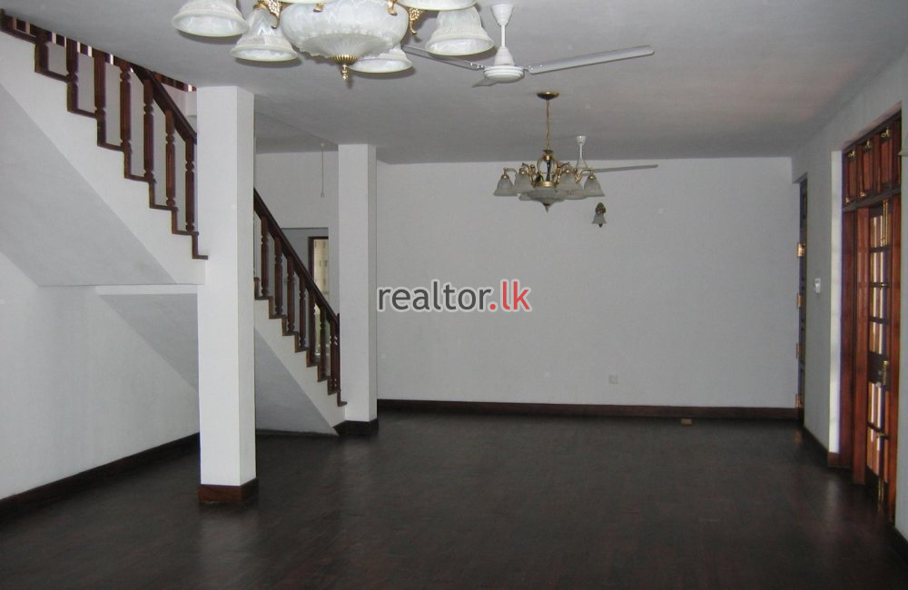Two Story House In Bauddhaloka Mawatha Colombo 07