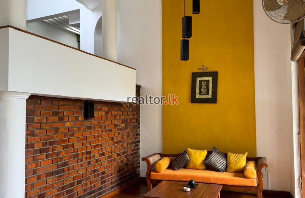Two Story House In Rampart Rd Ethul Kotte