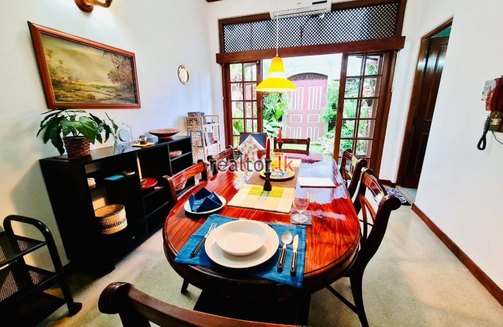 Three Bed House For Rent In Colombo 03