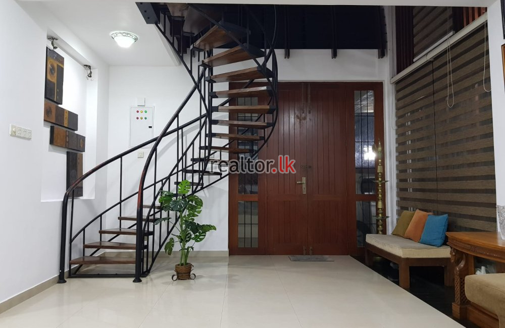 House For Sale At Fareed Pl Bambalapitiya