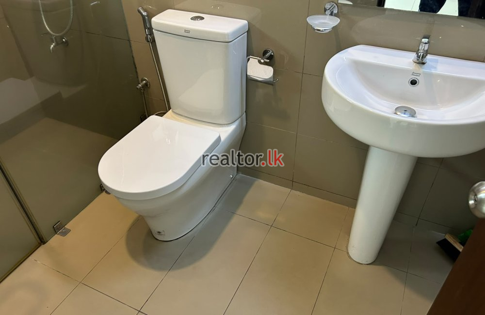 Three Bed In Bandaranayaka Courts Nugegoda